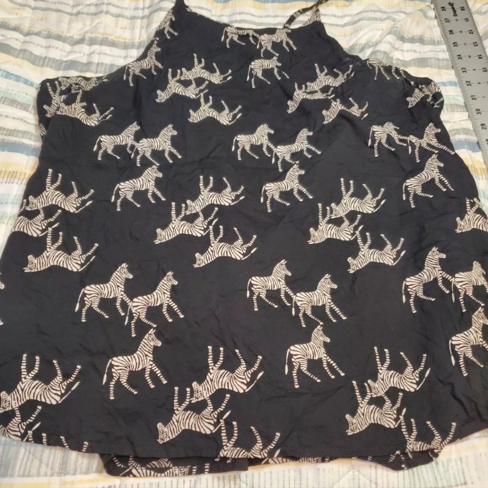 Old Navy Black and White Novelty Print Zebra  Top Women's Size xl